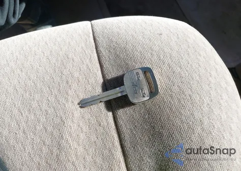 2001 Toyota Sienna Ce z USA, uszkodzony, nr VIN 4T3ZF19C61U396473